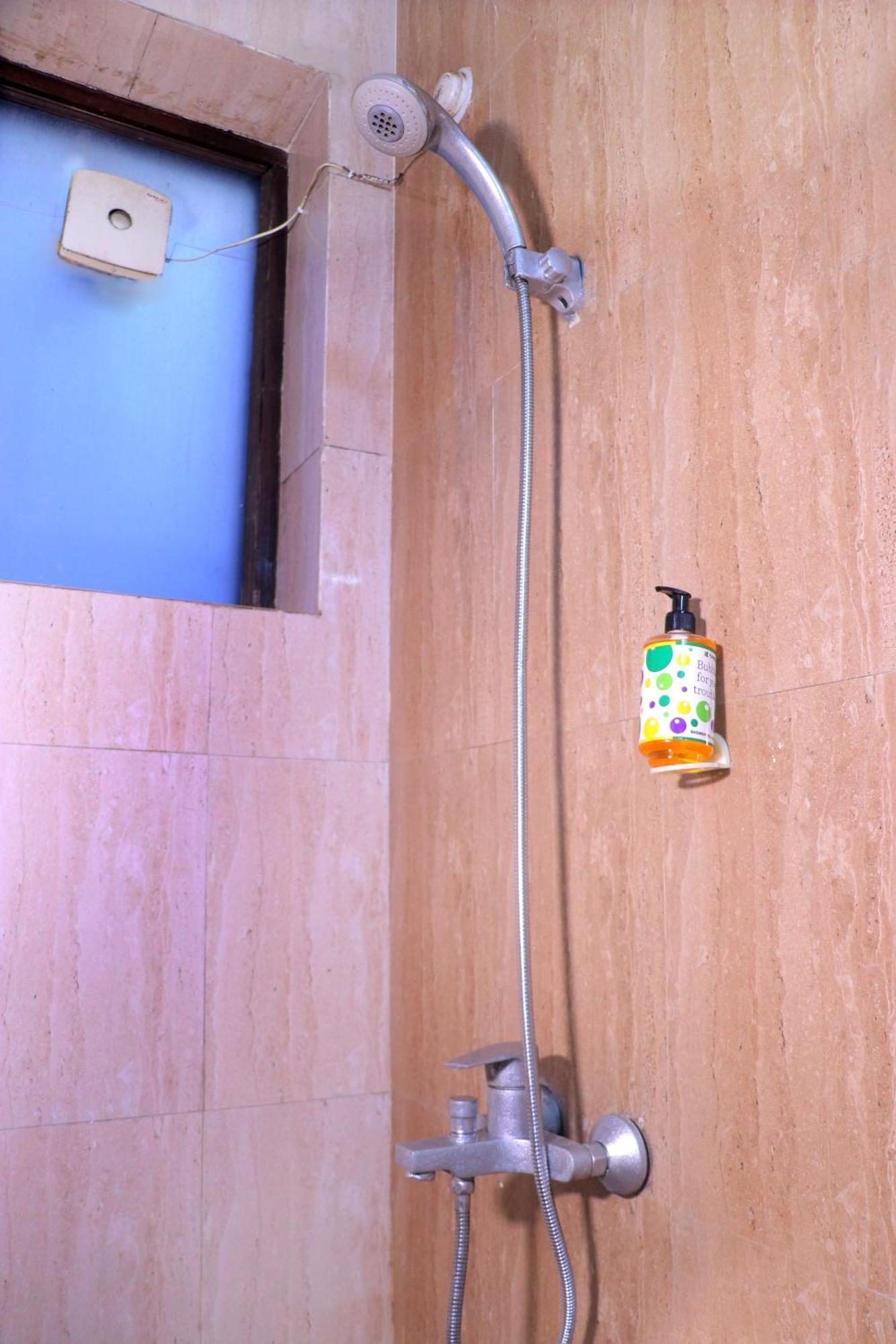Hotel Panache Mathura Bagian luar foto