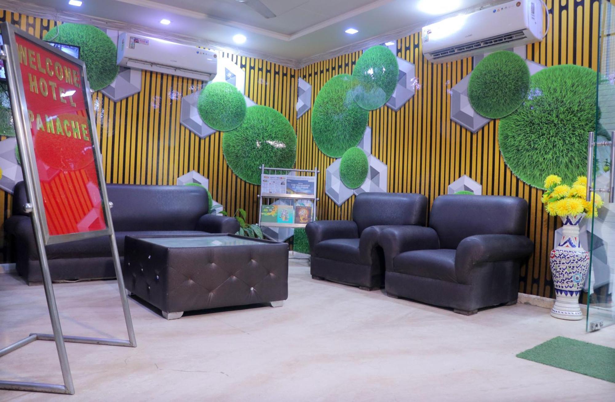 Hotel Panache Mathura Bagian luar foto