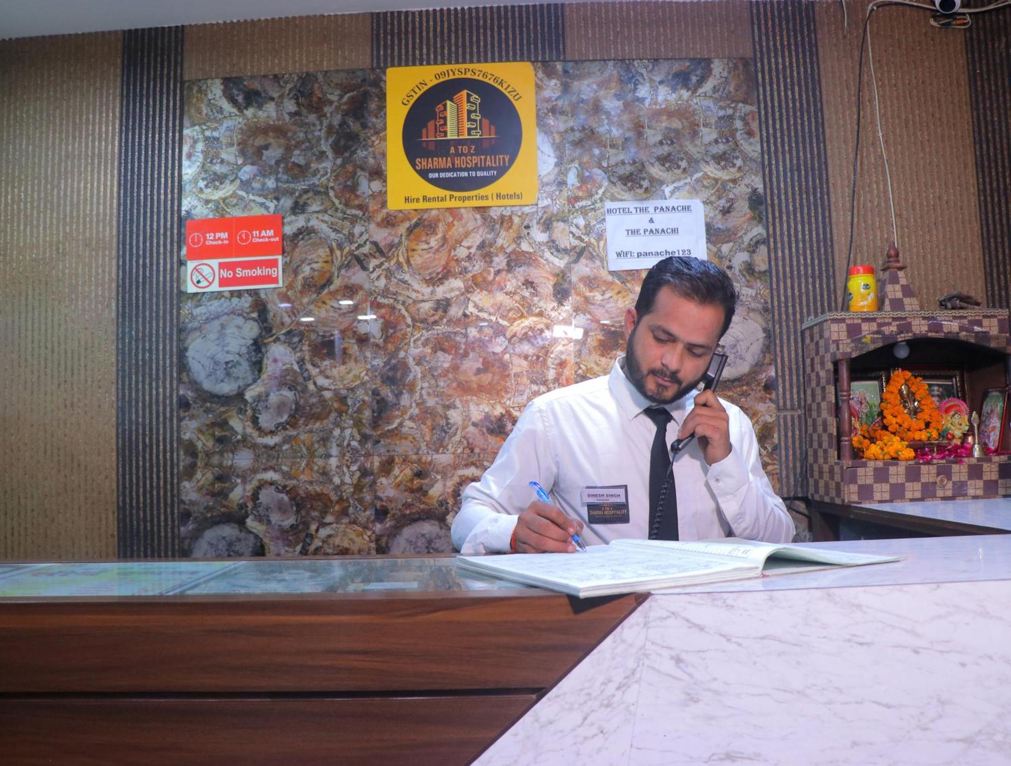 Hotel Panache Mathura Bagian luar foto