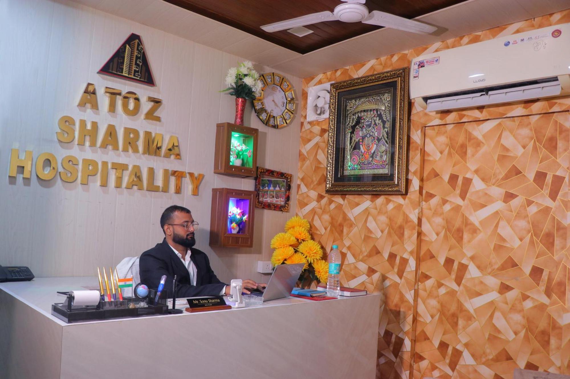 Hotel Panache Mathura Bagian luar foto