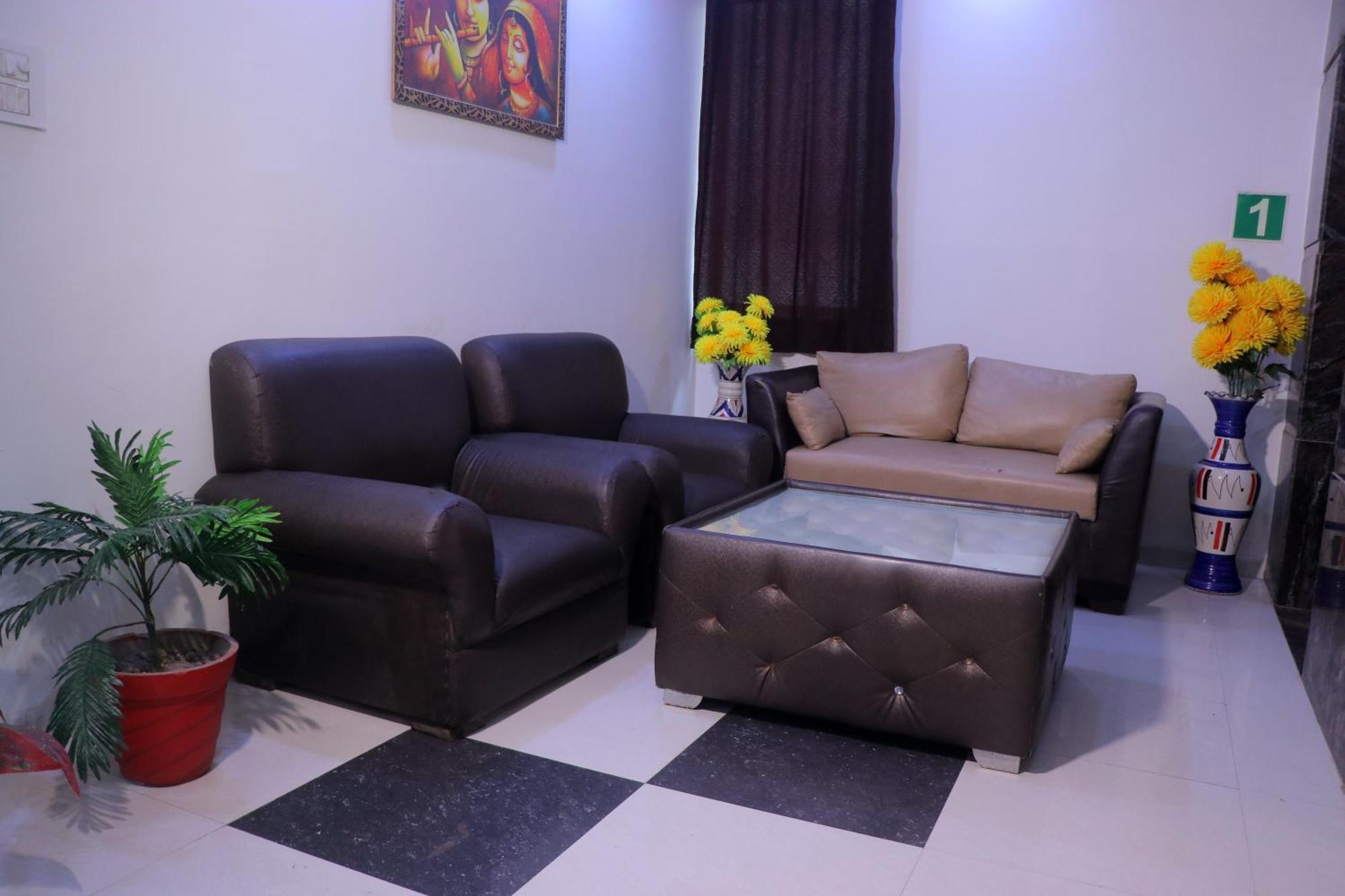 Hotel Panache Mathura Bagian luar foto